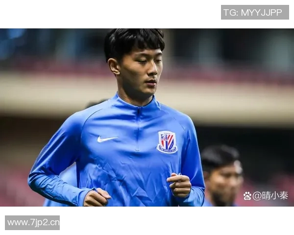 球队门将与后卫的默契配合分析决定防线稳定